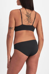 Bonds Women's Seamless Icons Hipster Underwear in Stretchy Mid Rise Fit for Women, 3-pack