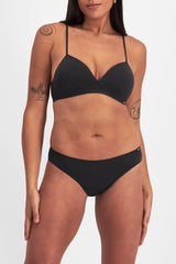 Bonds Women's Seamless Icons Hipster Underwear in Stretchy Mid Rise Fit for Women, 3-pack